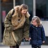 Exclusif - Drew Barrymore se balade avec sa fille Olive Barrymore Kopelman à New York, le 11 décembre 2017