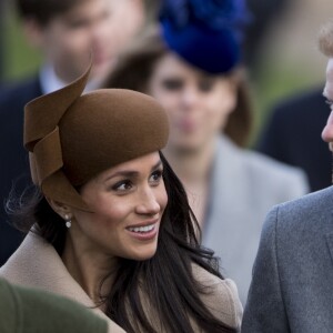 Meghan Markle avec son fiancé le prince Harry et la famille royale britannique à Sandringham le 25 décembre 2017 pour la messe de Noël.