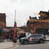 Exclusif - Shawn Mendes et sa compagne Hailey Baldwin vus pour la première fois ensemble dans les rues de Toronto le 21 decembre 2017.