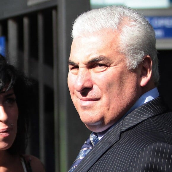 Amy Winehouse et son père Mitch au tribunal de Westminster à Londres le 17 mars 2009
