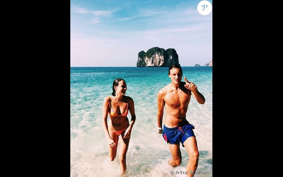 Arthur de Villepin et sa chérie Ana Girardot en Thaïlande (photo postée le 3 janvier 2018)