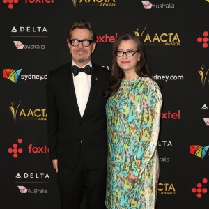 Gary Oldman et sa femme Gisele Schmidt - 7e édition des AACTA International Awards à Los Angeles. Le 5 janvier 2018.