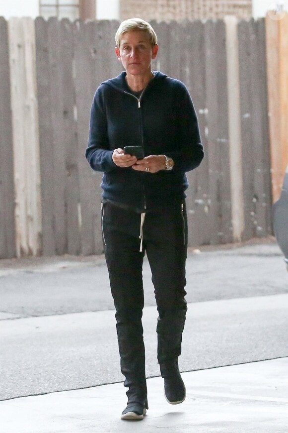 Exclusif - Ellen DeGeneres, très affectée par la nouvelle du décès de son père, se rend au bureau de sa femme P. De Rossi à Los Angeles, le 11 janvier 2018.