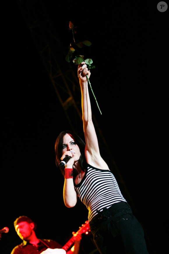 Dolores O'Riordan en concert avec The Cranberries à Athènes en 2007