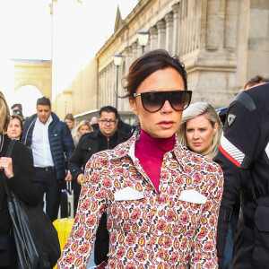 David et Victoria Beckham arrivent à Paris par l'Eurostar en provenance de Londres le 17 janvier 2018. David porte un sac Vuitton. © Cyril Moreau/Bestimage