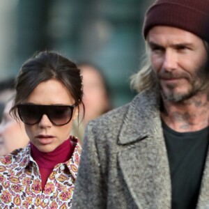 David et Victoria Beckham arrivent à Paris par l'Eurostar en provenance de Londres le 17 janvier 2018. David porte un sac Vuitton. © Cyril Moreau/Bestimage