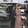Victoria Beckham arrive à l'hôtel Ritz à Paris le 17 janvier 2018.