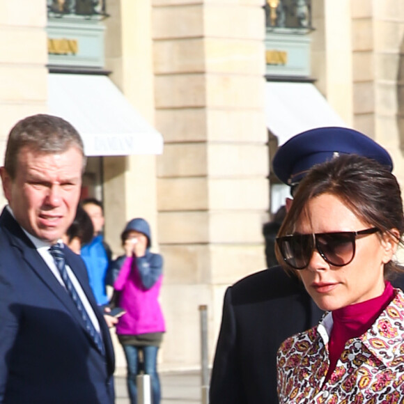 Victoria Beckham arrive à l'hôtel Ritz à Paris le 17 janvier 2018.