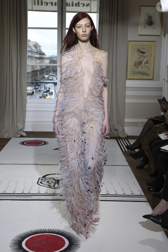 Défilé de mode Schiaparelli haute couture printemps-été 2018 à Paris, le 22 janvier 2018. 
