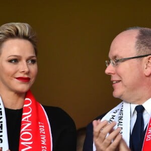 La princesse Charlene et le prince Albert IIde Monaco au Stade Louis-II lors de la demi-finale de la ligue des champions entre Monaco et la Juventus de Turin le 3 mai 2017. © Bruno Bebert/Bestimage