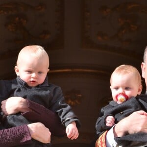 La princesse Charlene, son fils le prince Jacques, le prince Albert II de Monaco et sa fille la princesse Gabriella au balcon du palais princier lors de la fête nationale monégasque le 19 novembre 2015 © Bruno Bebert-Dominique Jacovides / Bestimage