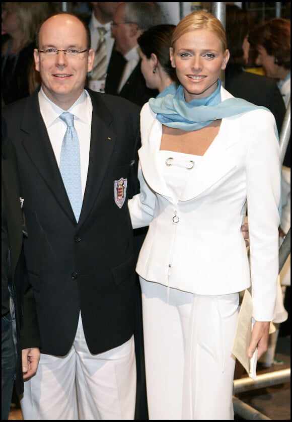 Le prince Albert II de Monaco et Charlene Wittstock, future princesse Charlene de Monaco, lors de la cérémonie d'ouverture des 12e Jeux des petits Etats d'Europe le 4 juin 2007. © Junior/Angeli/Bestimage