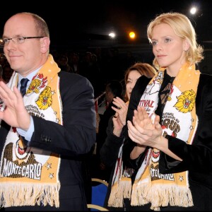 Charlene Wittstock et le prince Albert II de Monaco lors de l'ouverture du 32e Festival International du Cirque de Monte-Carlo le 17 janvier 2008.