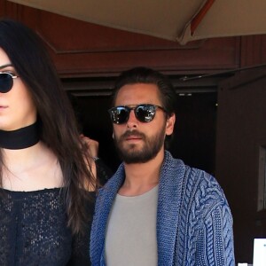 Kendall Jenner et Scott Disick à la sortie du restaurant Il Pastaio à Beverly Hills, le 31 mars 2016.