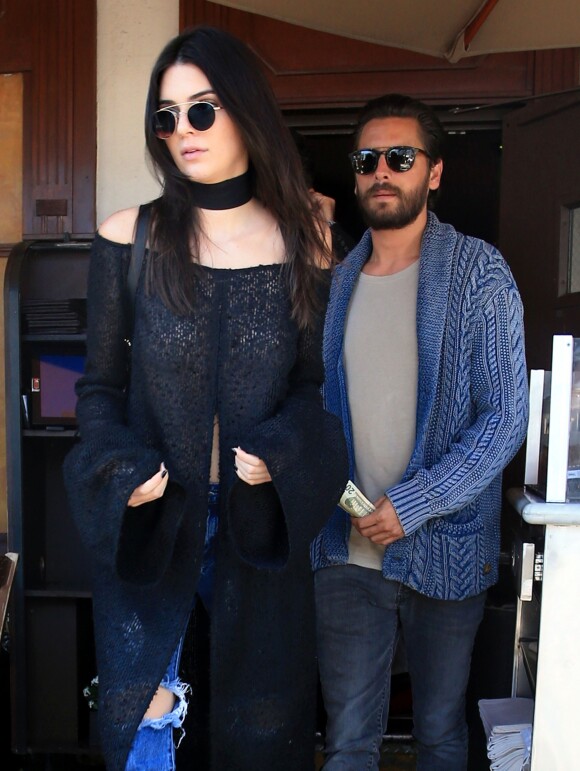 Kendall Jenner et Scott Disick à la sortie du restaurant Il Pastaio à Beverly Hills, le 31 mars 2016.
