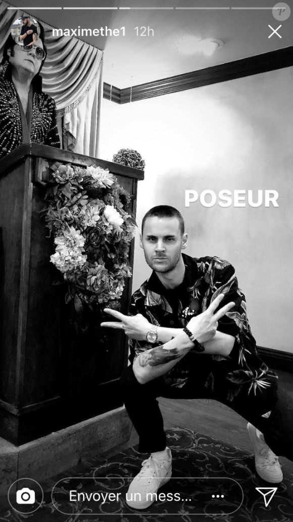 Agathe Auproux sexy à Las Vegas avec Fanny Maurer afin de célébrer un mariage rock'n'roll.