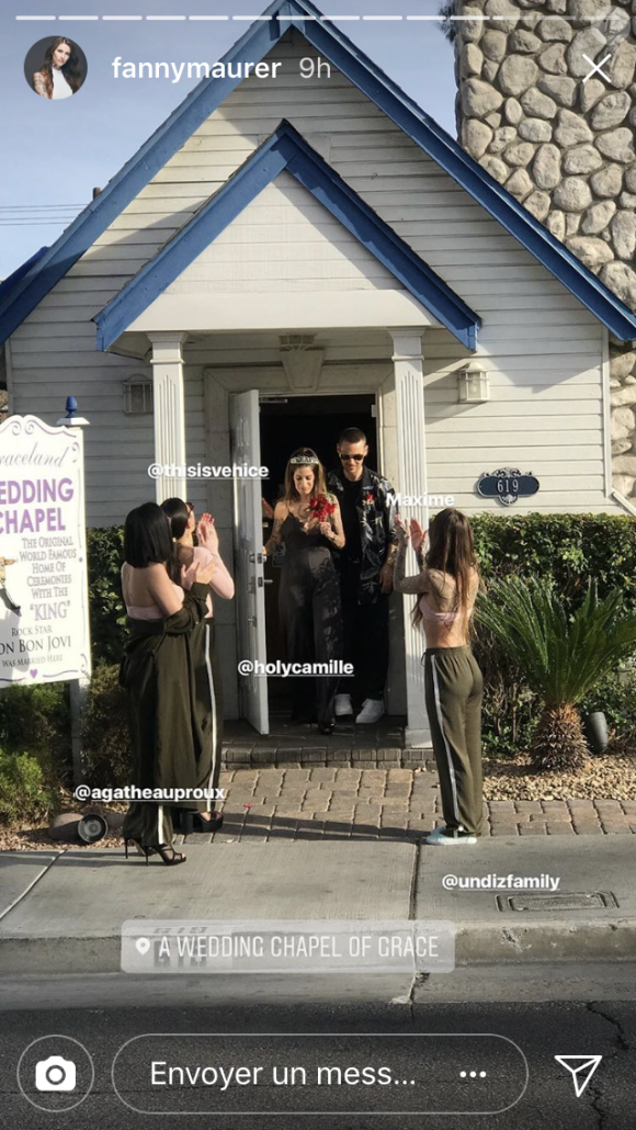 Agathe Auproux sexy à Las Vegas avec Fanny Maurer afin de célébrer un mariage rock'n'roll.