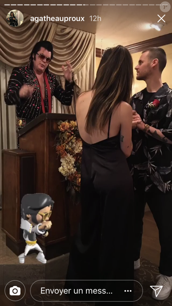 Agathe Auproux sexy à Las Vegas avec Fanny Maurer afin de célébrer un mariage rock'n'roll.