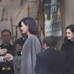 Semi Exclusif - Angelina Jolie quitte le palais de l'Elysée après un rendez-vous avec Brigitte Macron à Paris le 30 janvier 2018.