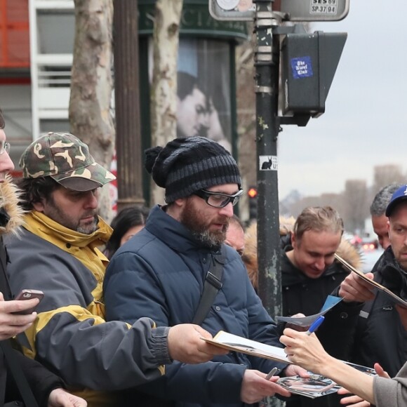 Angelina Jolie arrive à la maison Guerlain sur les Champs-Elysées à Paris le 30 janvier 2018.