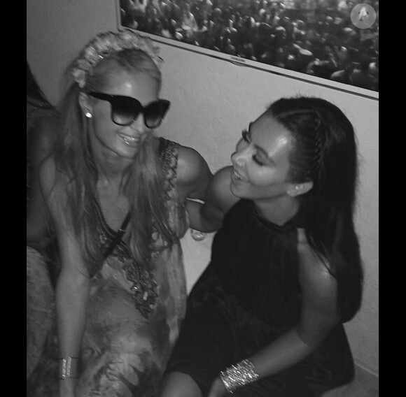 Paris Hilton et Kim Kardashian à Ibiza. Août 2014.