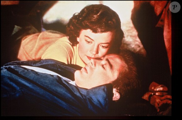 James Dean et Natalie Wood sur le tournage de "La fureur de vivre" en 1955.