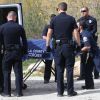 Le corps de l'acteur Mark Salling est transporté à la morgue par la police quelques heures après sa découverte près d'un terrain de baseball à quelques minutes de chez lui à Sunland. Le 30 janvier 2018