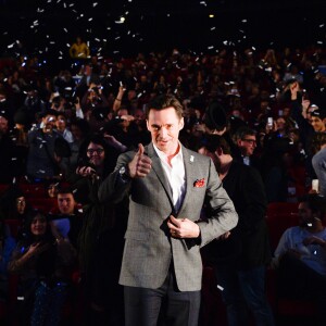 Hugh Jackman fait le show pendant la première de "The Greatest Showman" à Paris, le 17 janvier 2018. © Guirec Coadic/Bestimage