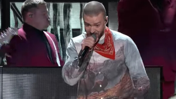 Justin Timberlake rend hommage à Prince durant la mi-temps du Super Bowl à Minneapolis, le 4 février 2018.
