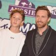 David Guetta et son fils Tim Elvis à la soirée MTV Europe Music Awards au Arena Wembley à Londres, le 12 novembre 2017