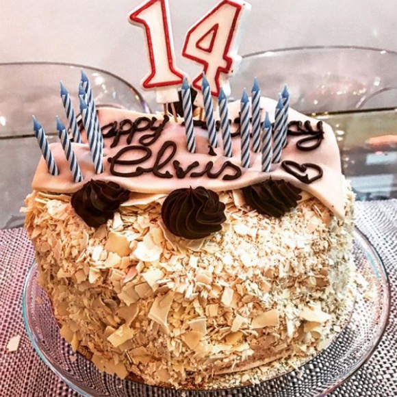 Cathy Guetta a publié le 9 février 2018 une photo du gateau d'anniversaire de son fils Elvis, né de son mariage avec David Guetta.