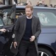  Le prince Harry et Meghan Markle saluent les habitants d'Edimbourg sur l'esplanade du château le 13 février 2018.  