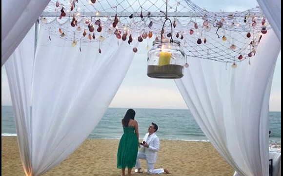 Louis Ducruet dévoile les photos de sa demande en mariage à Marie Chevallier réalisée au Vietnam. Instagram, le 20 février 2018.
