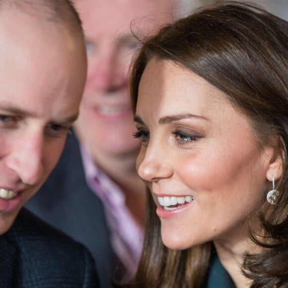 Kate Middleton, duchesse de Cambridge, enceinte, et le prince William ont visité le centre culturel The Fire Station à Sunderland le 21 février 2018.