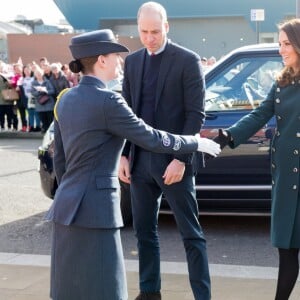 Kate Middleton, duchesse de Cambridge, enceinte, et le prince William ont visité le centre culturel The Fire Station à Sunderland le 21 février 2018.