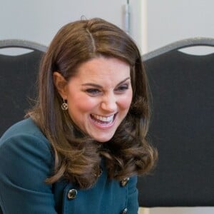 Kate Middleton, duchesse de Cambridge, enceinte, et le prince William ont visité le centre culturel The Fire Station à Sunderland le 21 février 2018.