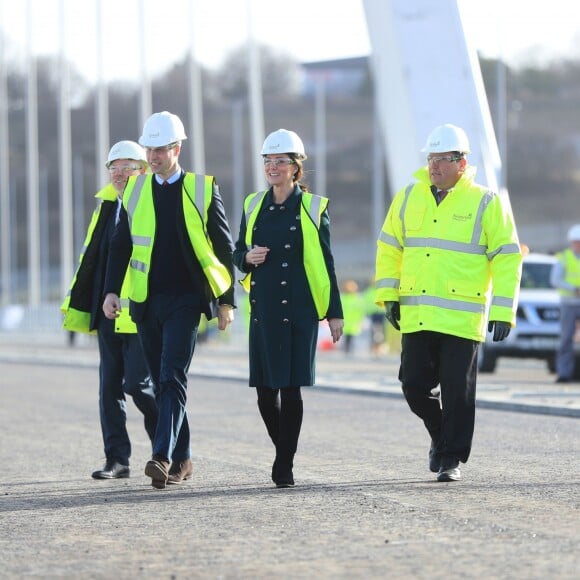 Kate Middleton, duchesse de Cambridge, enceinte, et le prince William ont découvert en avant-première le Northern Spire, un nouveau pont monumental à Sunderland le 21 février 2018.