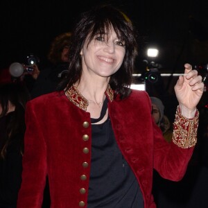 Charlotte Gainsbourg arrive au défilé Saint Laurent à l'occasion de la Fashion Week de Paris pour les collelctions automne/hiver 2018/2019 le 27 février 2018