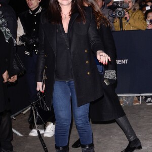 Béatrice Dalle arrive au défilé Saint Laurent à l'occasion de la Fashion Week de Paris pour les collelctions automne/hiver 2018/2019 le 27 février 2018