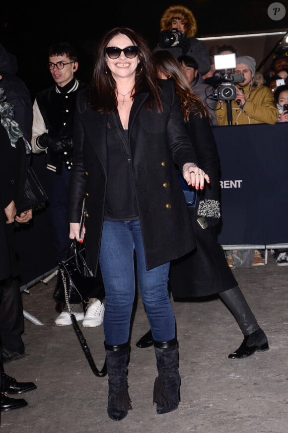 Béatrice Dalle arrive au défilé Saint Laurent à l'occasion de la Fashion Week de Paris pour les collelctions automne/hiver 2018/2019 le 27 février 2018