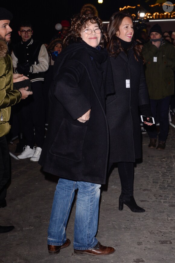 Jane Birkin arrive au défilé Saint Laurent à l'occasion de la Fashion Week de Paris pour les collelctions automne/hiver 2018/2019 le 27 février 2018