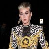 Katy Perry arbore un total look Versace pour allé diner au restaurant Craig à West Hollywood, le 23 janvier 2018.