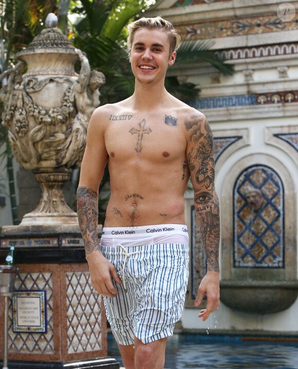 Justin Bieber en vacances dans la 'Versace Mansion’ à Miami, le 9 décembre 2015