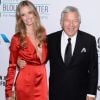 Ricki Noel Lander et Robert Kraft le 28 octobre 2014 lors du 13e gala de la Fondation d'Elton John contre le sida à New York.