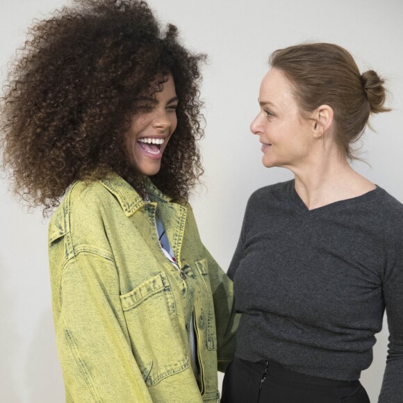Tina Kunakey et Stella McCartney - Défilé de mode prêt à porter Automne Hiver 2018/2019 "Stella McCartney" à l'Opéra Garnier. Paris, le 5 mars 2018. © Olivier Borde / Bestimage