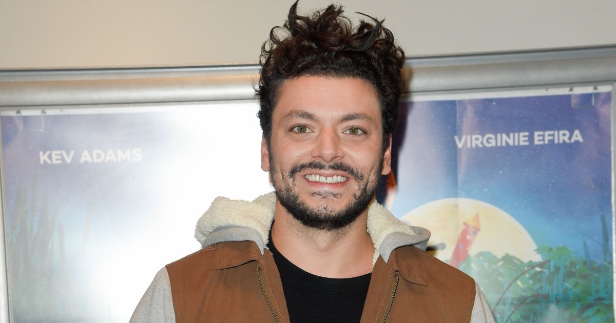 Kev Adams Decouvrez Le Petit Avec Ses Adorables Dents Du Bonheur Purepeople