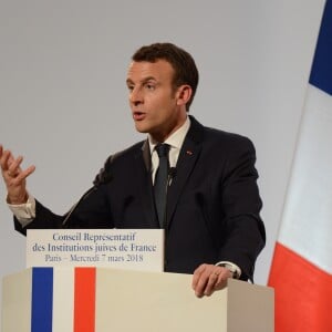 Emmanuel Macron - 33ème dîner du Crif (Conseil Representatif des Institutions juives de France) au Carrousel du Louvre à Paris, France, le 7 mars 2018. © Erez Lichtfeld / Bestimage