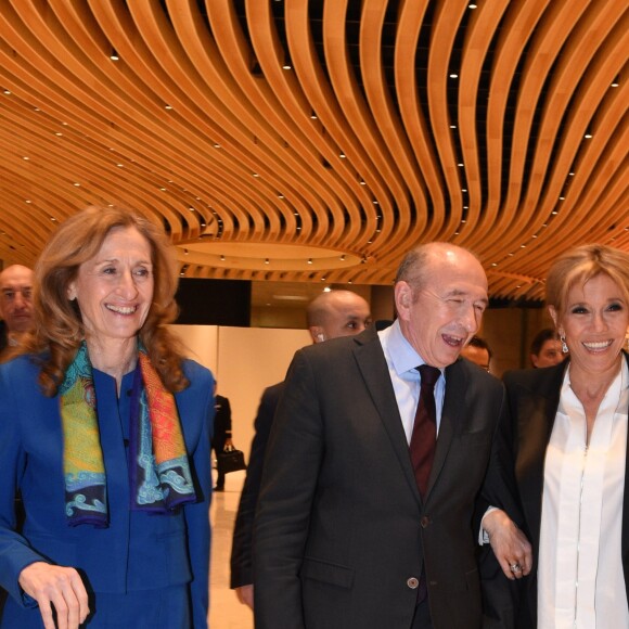 Nicole Belloubet, Gérard Collomb et Brigitte Macron - 33ème dîner du Crif (Conseil Representatif des Institutions juives de France) au Carrousel du Louvre à Paris, France, le 7 mars 2018. © Erez Lichtfeld / Bestimage