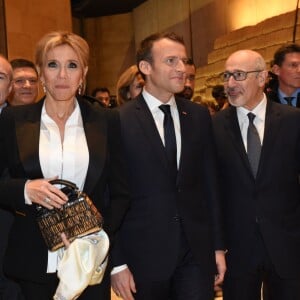 Gérard Collomb, Emmanuel et Brigitte Macron, Francis Kalifat - 33ème dîner du Crif (Conseil Representatif des Institutions juives de France) au Carrousel du Louvre à Paris, France, le 7 mars 2018. © Erez Lichtfeld / Bestimage