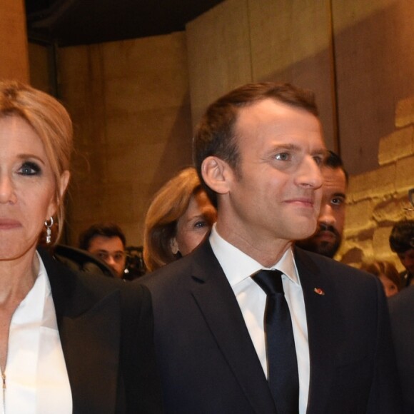 Gérard Collomb, Emmanuel et Brigitte Macron, Francis Kalifat - 33ème dîner du Crif (Conseil Representatif des Institutions juives de France) au Carrousel du Louvre à Paris, France, le 7 mars 2018. © Erez Lichtfeld / Bestimage